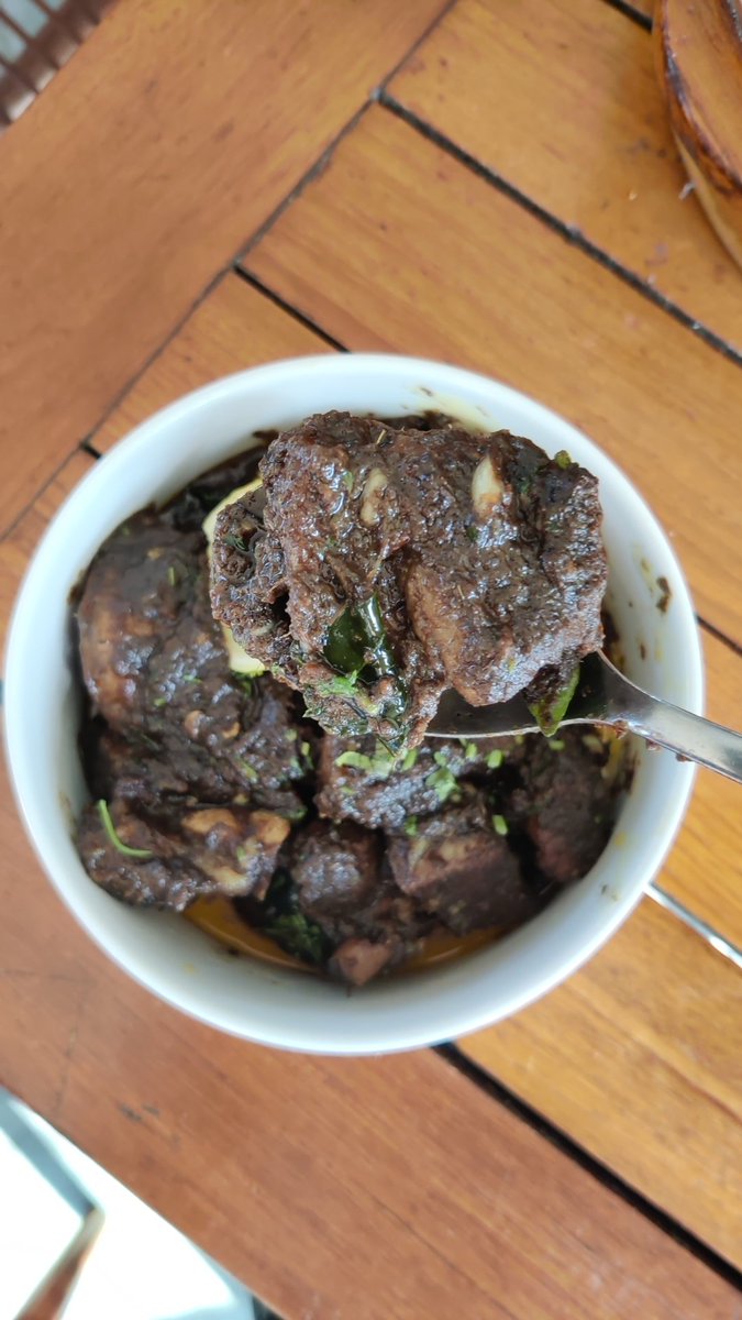 ghatotweets's tweet photo. One unique feature of Karnataka is diversity, which is shown in the food too. For every 100km, we can see the difference of what the local produce is because of the change in water, land, etc. Here's Oota, Whitefield Bangalore showing everything Karnataka 
https://t.co/wD7JWUAxf9 https://t.co/PoGbllV80L
