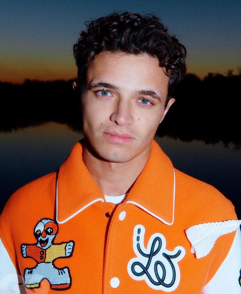 LykkeMag's tweet photo. Lando Hype
@BritishGQ @LandoNorris 
Interview/ Story by Tom Ward
Photographs by Thomas Chéné  Styled by Itunu Oke
https://t.co/3Y4DuwnjNE https://t.co/r1QyjNATnb