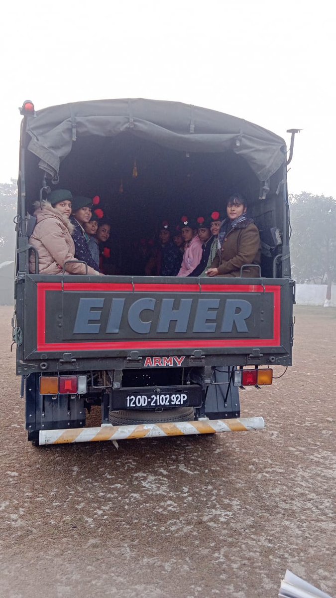 34_ncc's tweet photo. 60xNCC Cdts visit Raj Campus at Rajnagar and  Class conducted by 18th Bn SSB Rajnagar https://t.co/HmU9v9fYdt