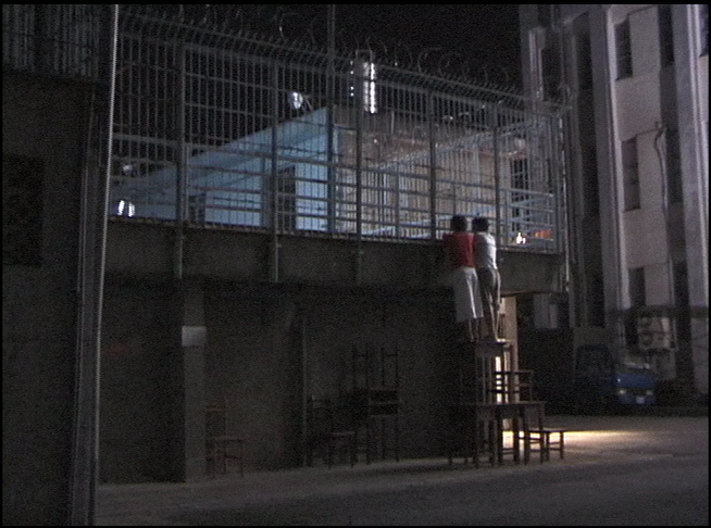 maxam_Inc's tweet photo. 特に『藍色夏恋』は、以前のDVDには未収録のメイキングなど、80分以上の特典映像がついた豪華仕様なので、劇場公開当時のファンの方々にも、改めて手に取っていただきたいです。
ま��演技素人だったグイ・ルンメイ（桂綸鎂）、チェン・ボーリン（陳柏霖）の素の姿や、名場面の裏側が収められています。 https://t.co/dZmKUMydeh