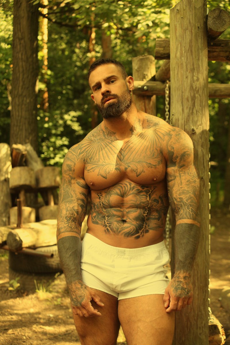 SEVAGALKIN's tweet photo. Konstantin. More photos in my telegram-channel. https://t.co/XP5rpTynJF
#sevagalkin #bearedmen #tatooedguy #bodybuilder https://t.co/bFMYuy5yZH