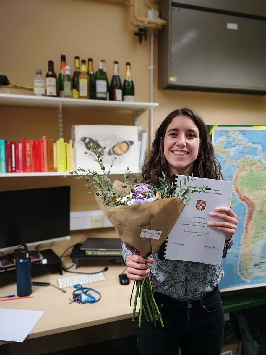 Yesterday I passed my PhD viva, I'm a doctor now! 😄