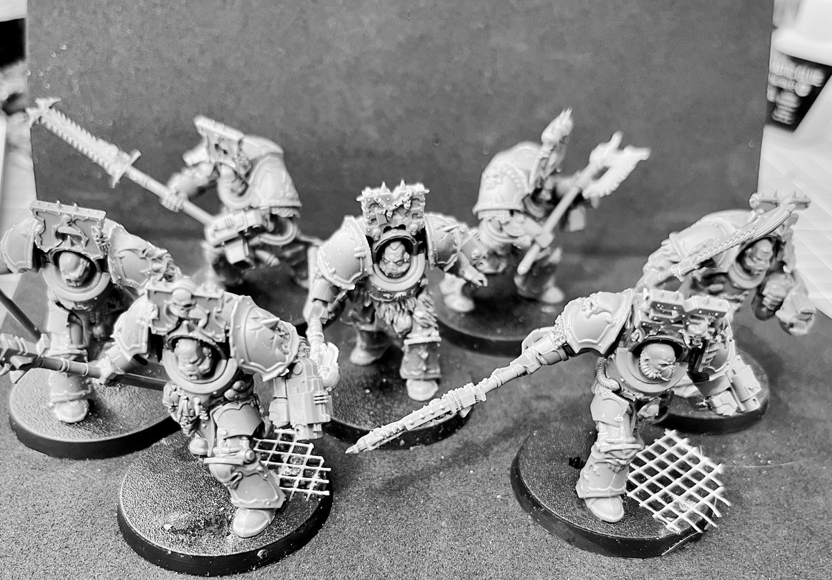 biohazardcraig's tweet photo. New Jugger Lord and some new Terminators WIP. #worldeaters #chaosterminators #redbutchers #khornelord #khornelordonjuggernaut #khorne #WarhammerCommunity #warhammer40k #chaosspacemarines #angron #bloodforthebloodgod #skullsfortheskullthrone https://t.co/tDg8wU2aKc