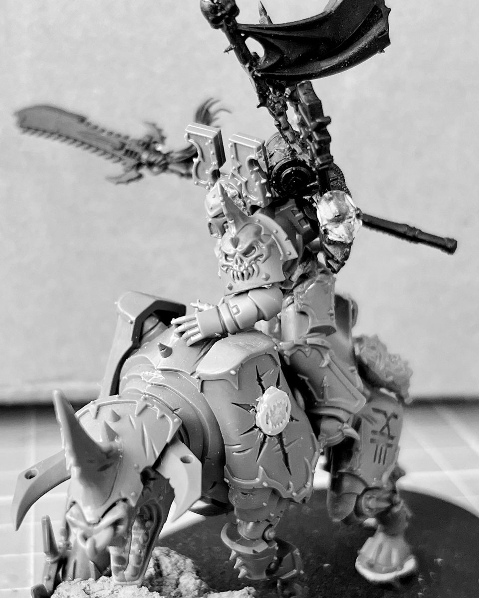 biohazardcraig's tweet photo. New Jugger Lord and some new Terminators WIP. #worldeaters #chaosterminators #redbutchers #khornelord #khornelordonjuggernaut #khorne #WarhammerCommunity #warhammer40k #chaosspacemarines #angron #bloodforthebloodgod #skullsfortheskullthrone https://t.co/tDg8wU2aKc