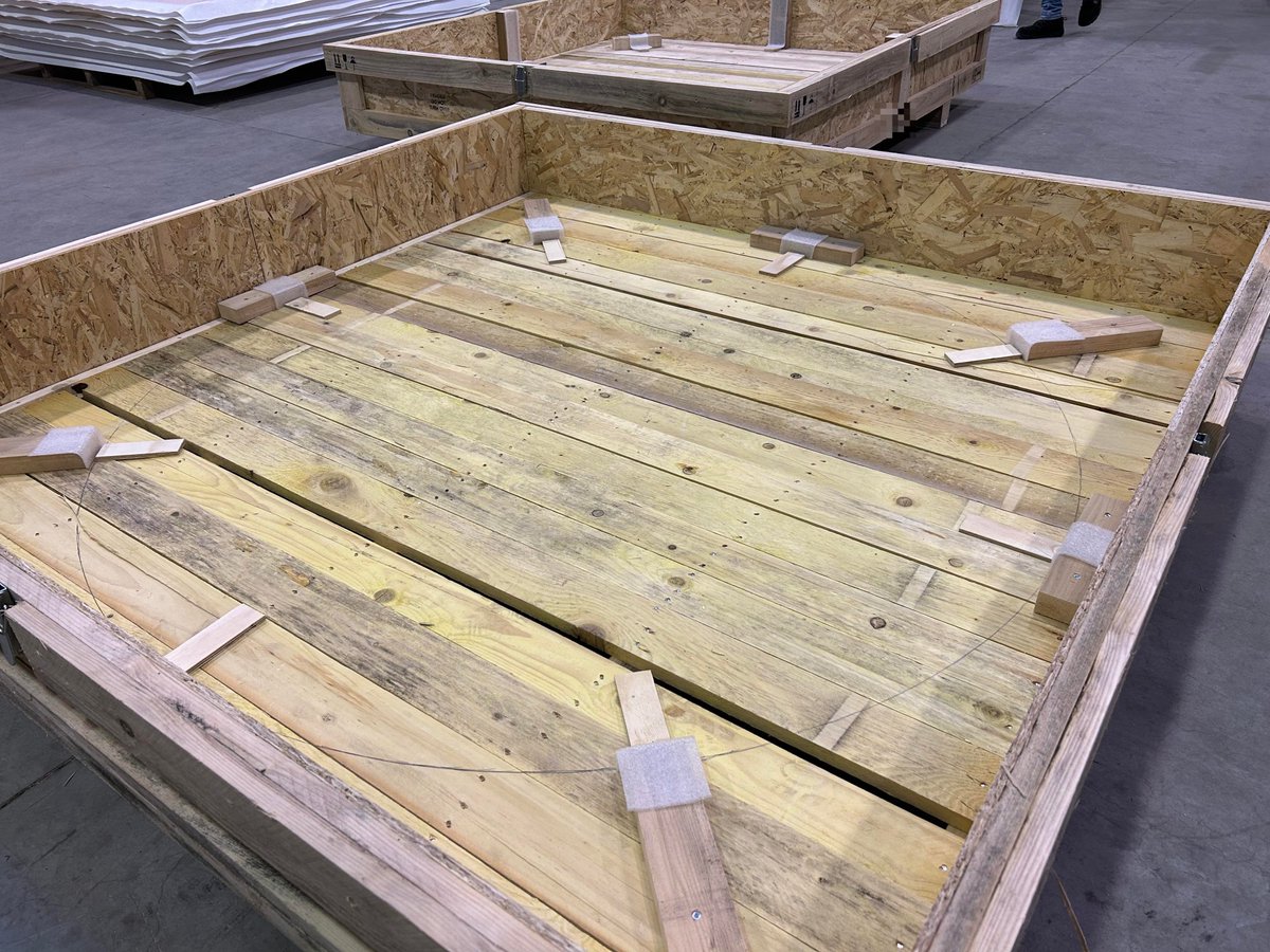 embalsace's tweet photo. Caisse carrée 215 x 215 x 45  avec calage technique pour des pièces usinées de grandes valeurs  réalisées en grande série. 

Contactez nous au 03 88 67 59 17 pour plus d’informations.

#emballage #embalsace #industriel #bois #caisse #quality #foryou #work #Packaging #calage https://t.co/oa452MjJtT