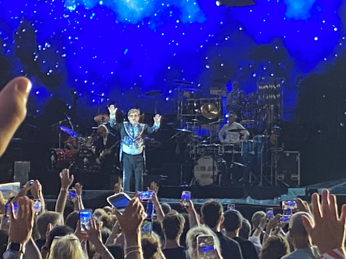 At #eltonjohn in sydney tonight - brilliant as expected!!!