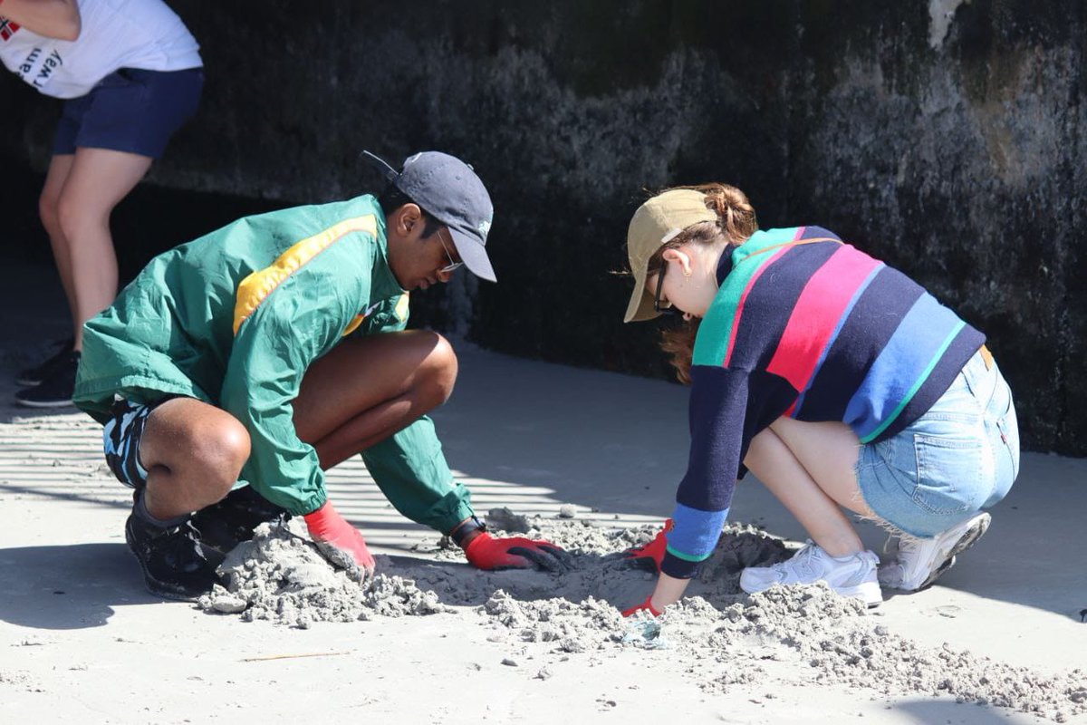 UwcResearch's tweet photo. The University of the Western Cape’s @sanord beach clean up - Doing our part at Black River Park with our Norwegian partners.

Partnerships in Higher Education. 
Doing our part as engaged universities. 

#HVL
#IamUWC
#SDGs
#makingresearchcount2022
#ConnectingPossibilities https://t.co/HYGERBuBtW