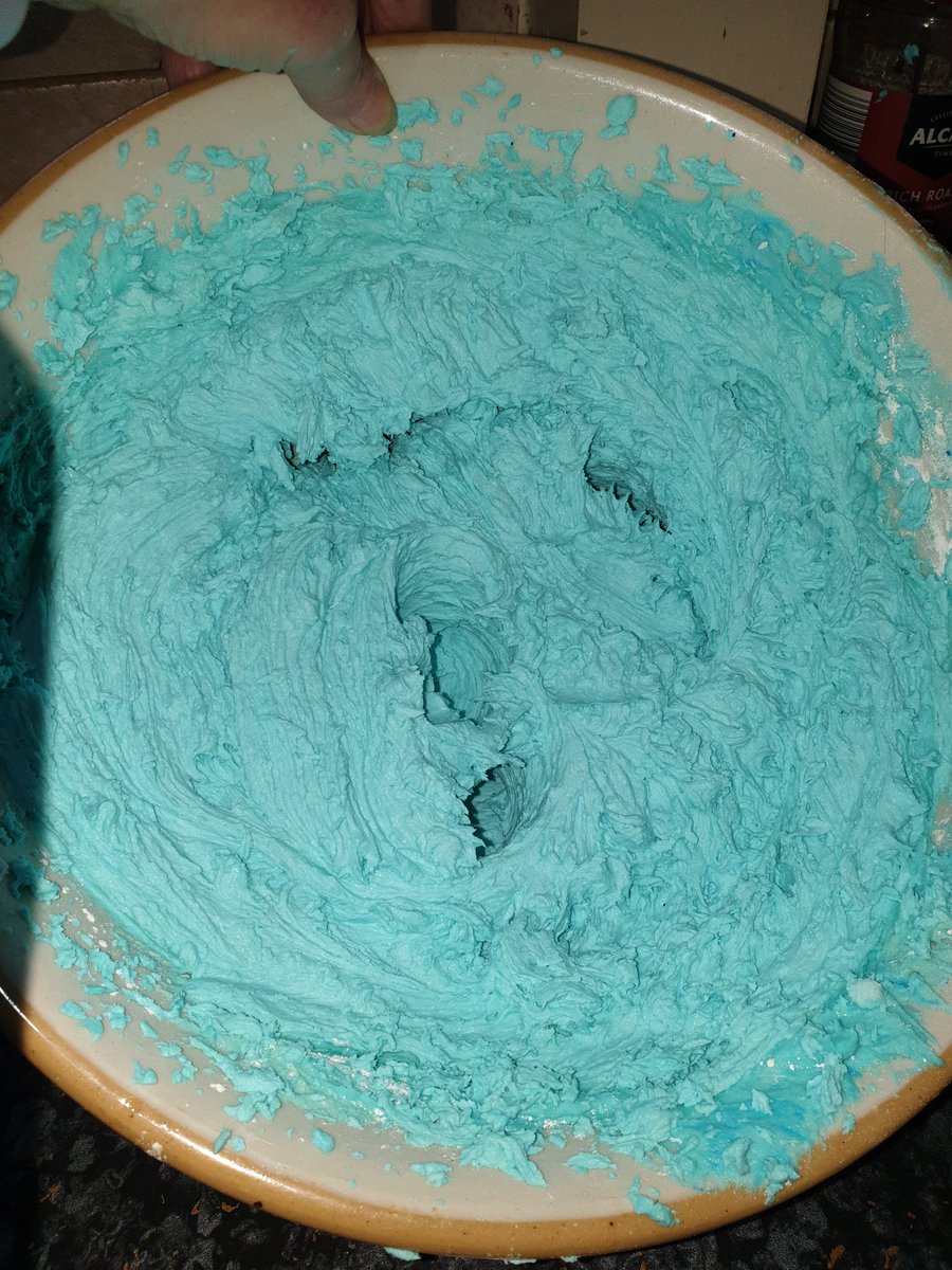 Octopush_app's tweet photo. Thank you so much for all your wonderful guesses. #Octopush really appreciates the smiles π well done to everyone who guessed buttercream/frosting, it was indeed buttercream. Yes it also dyed my hand blue π€£ todays #MysteryPic coming soon https://t.co/uPPwxgXJlr