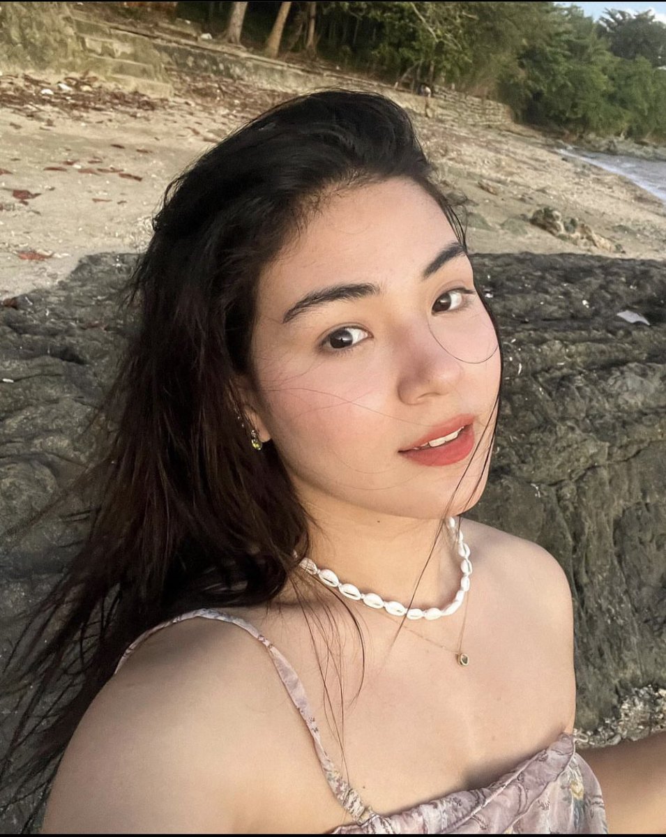 ChoiRaeKyo's tweet photo. Effortlessly hot ka talaga Bebe @sehamburger 🔥 https://t.co/VAuAlJrXR4