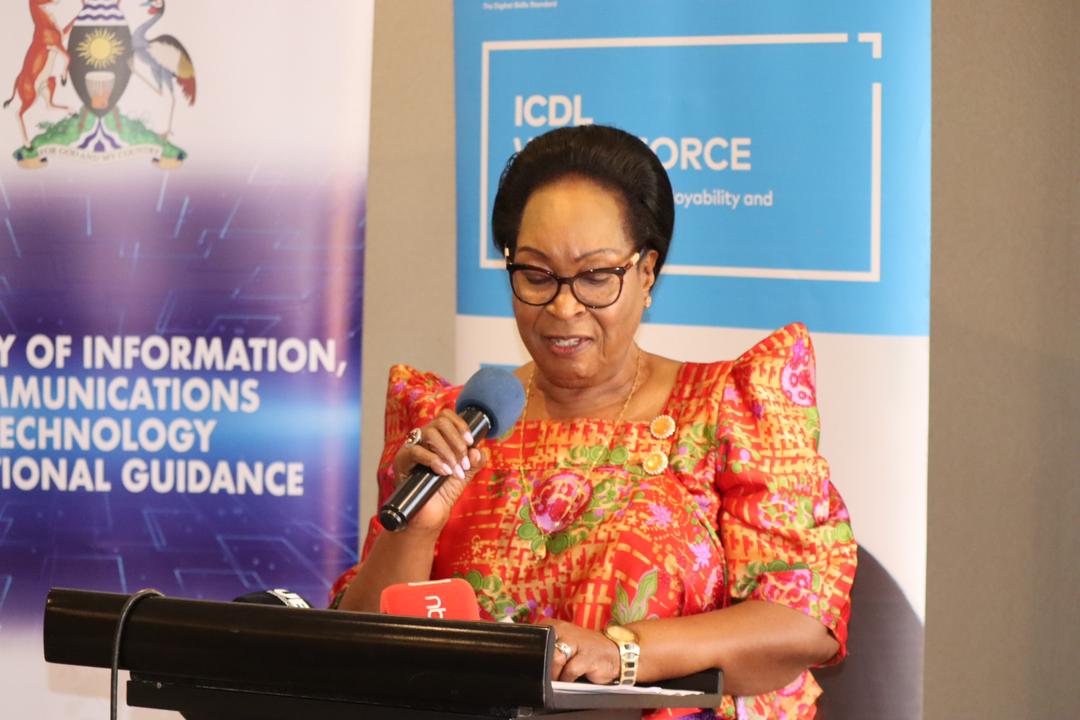 VickyVaroh's tweet photo. On behalf of @GovUganda &amp; @MoICT_Ug, Min. @Hon_Ssebugwawo pledged to  provide all the necessary support required to ensure that this partnership is a success.

She further urged @uictug &amp; @InnovationHubUg to take lead in executing this MoU.

#ICTWorksUg #DigitzeUg https://t.co/eTnVx4iNN4