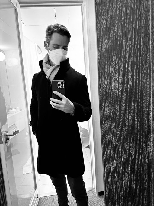 I know y&rsquo;all don&rsquo;t love me in clothes but had to show off the Tokyo fit tonight. https://t.co/fi8w2f