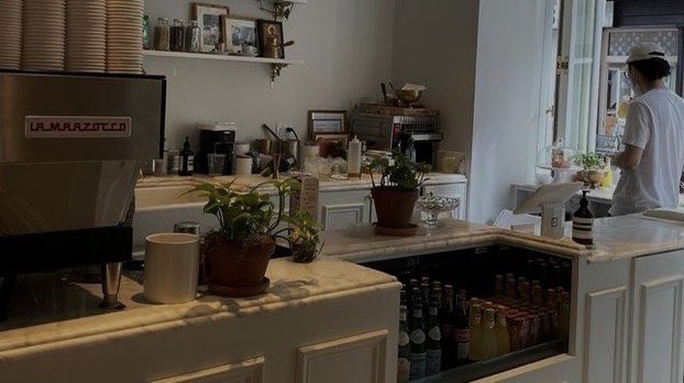 ellenaaa111's tweet image. comfort🖤