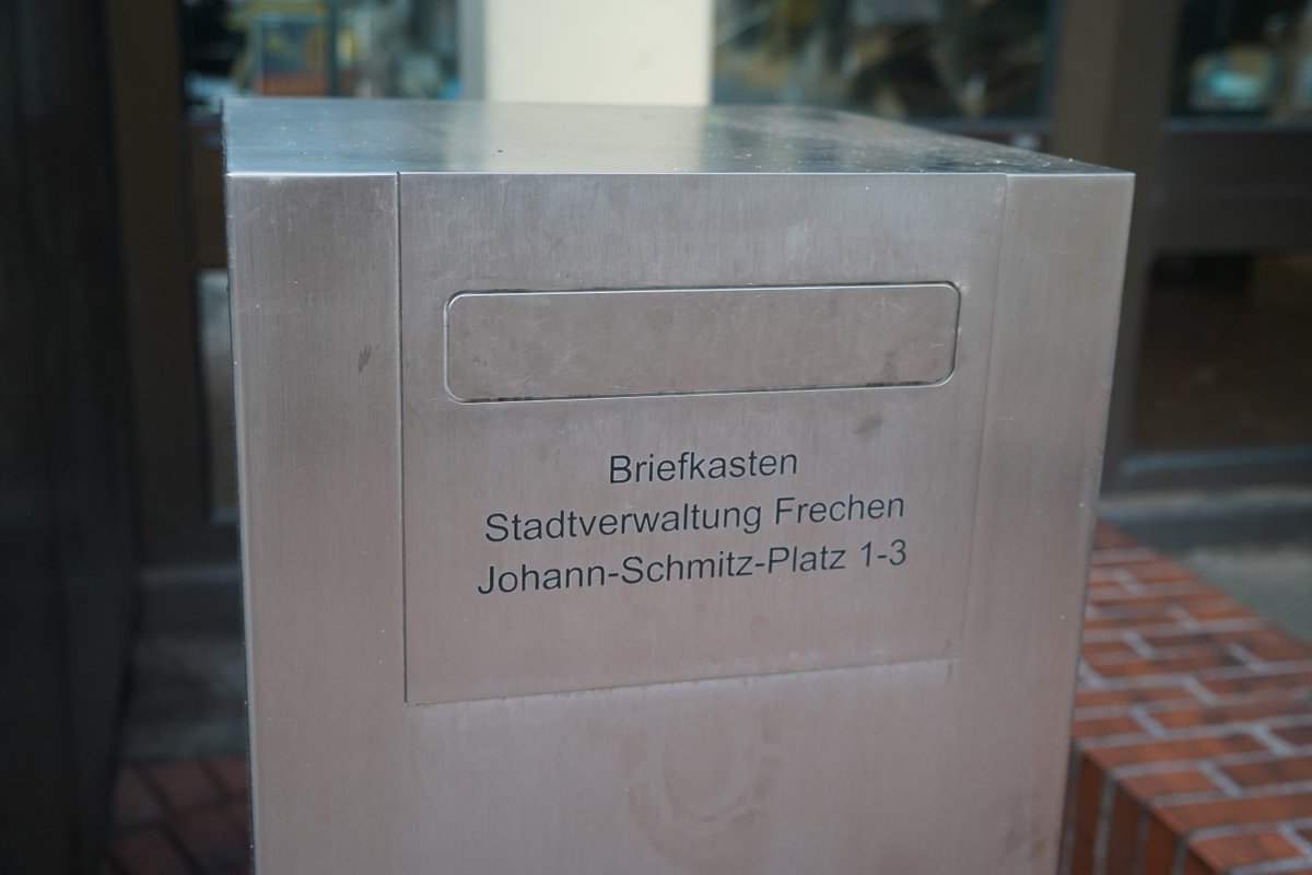 +++ Wichtige Information: Die Brief-Zustellung an unsere alte Postfachadresse ist nicht mehr möglich +++

Nutzen Sie bitte unsere Hausanschrift:

Stadt Frechen
Die Bürgermeisterin
Johann-Schmitz-Platz 1-3
50226 Frechen