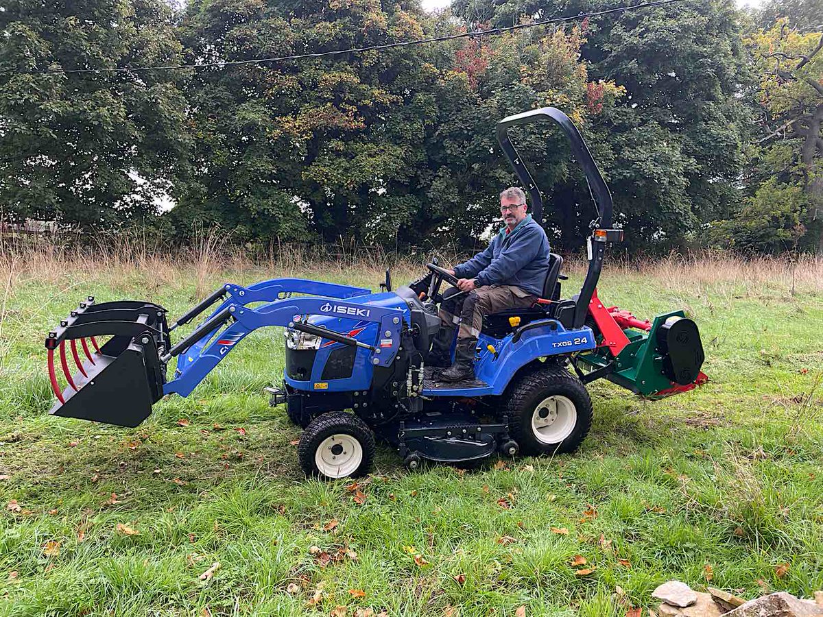 iseki_uk's tweet photo. Happy customers with their new ISEKI's!  Here is a little snippit of the tractors and mowers that have been delivered recently to sports grounds, schools, private homes and farms.
Please send over your photo's we would love to see them! 
@RTMACHINERYLTD @FairwaysGM @RobertKee_DL https://t.co/yqJ526nYSp