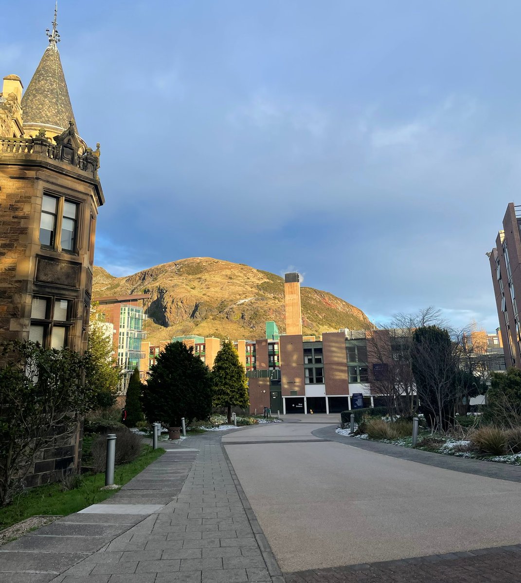 Tomorrow we’re in Edinburgh for our @UniofSanctuary conference😍 This is a chance for Awarded Unis of Sanctuary, those working towards the award & many others to come together and share ideas, expertise & plan how to make this network of welcome even stronger 💪 See you there!