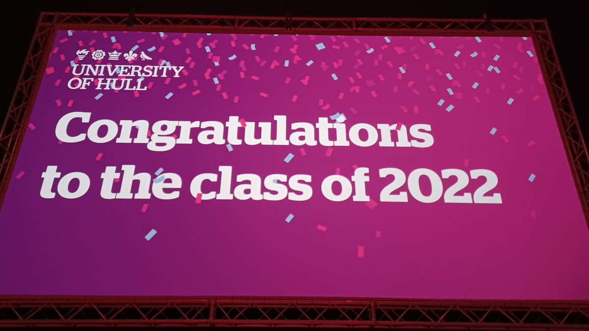 VC_Hull's tweet photo. The Bonus Arena set up and ready for Day 3 of our winter graduations. This is a real highlight of the year at @UniOfHull. 2,100 graduates over three days, and a wonderful sense of absolute joy. #proudVC https://t.co/jjV1511RBU