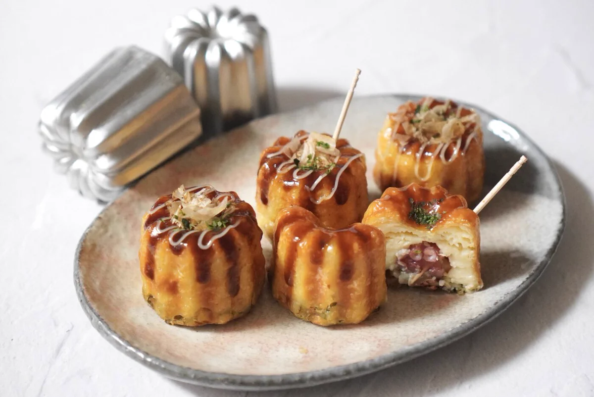 見た目はカヌレ。いや、たこ焼き？脳内がバグりそうなたこ焼き爆誕ｗ