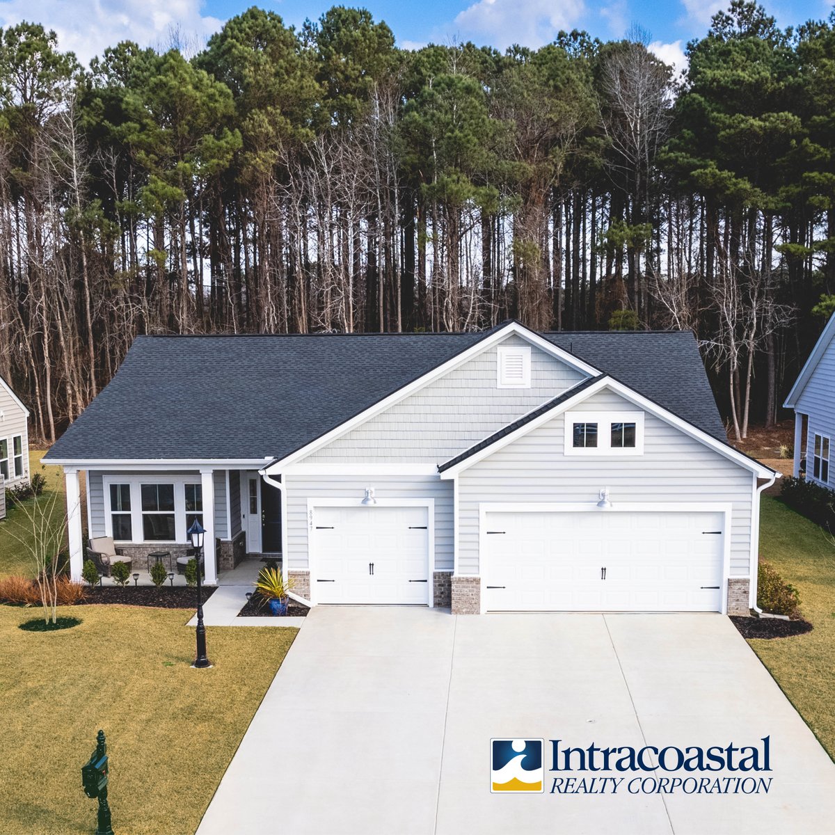 8947 Smithfield Drive NW | #BrunswickPlantation 
$425,000 | bit.ly/8947Smithfield…

Gorgeous 3 bed, 2 bath home that is better than new! House is less than 1 year old with updates added. 

#CalabashNC #Amenities #IntracoastalRealty #RealEstate #RealEstateAgent #Home #SunsetBeach