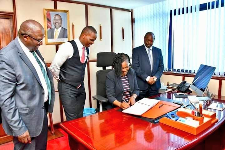 Environment_Ke's tweet photo. Happening now! @Environment_Ke
Cabinet Secretary @HonTuya is currently meeting @WaterTowersKe Senior  management for a familialization tour.

The CS is accompanied by the @EnviClimateC_Ke PS @Eng_F_Ngeno &amp; they were received by @WaterTowersKe Robert Kariuki &amp; Prof Julius Tanui https://t.co/1YyYHlcxAL
