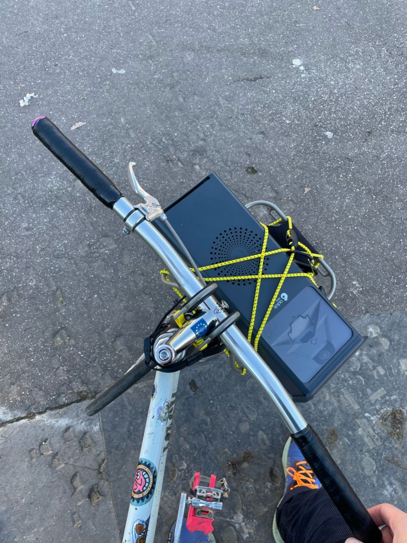 Adok (@my_adok) on Twitter photo "C'est solide votre truc?"
Disons que nous n'hésitons pas à aller faire nos démonstrations en #fixie dans <a href="/Paris/">Paris</a> 😎
#technology #bikelife #harwdare "C'est solide votre truc?"
Disons que nous n'hésitons pas à aller faire nos démonstrations en #fixie dans <a href="/Paris/">Paris</a> 😎
#technology #bikelife #harwdare