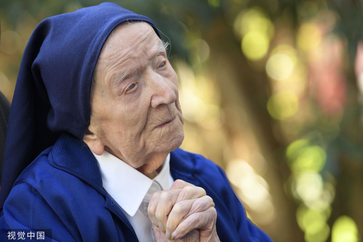 ShanghaiEye's tweet photo. The world's #oldest known person, Lucile Randon, known as #SisterAndre, has died aged 118, her spokesman said on January 17, 2023. Randon was born in southern France on February 11, 1904, when World War I was still a decade away. https://t.co/lbmv1rdoHq