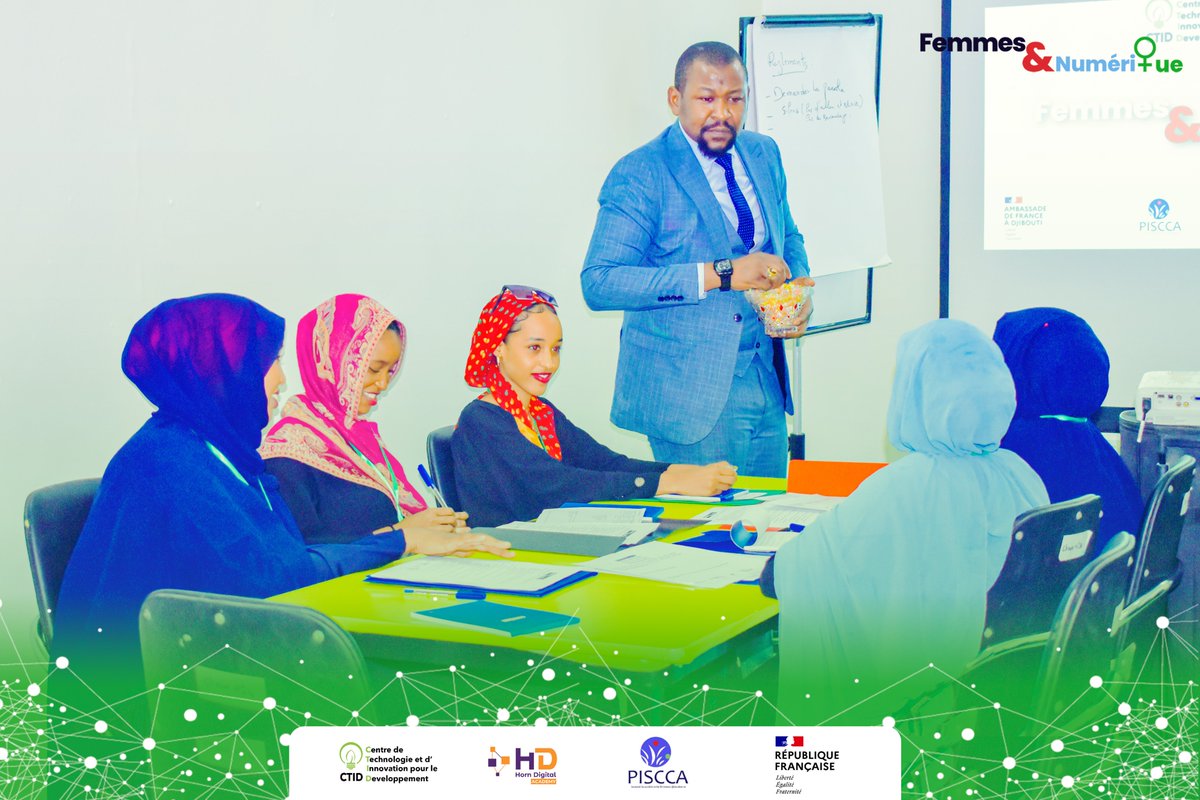 DjiboutiTechHub's tweet photo. 🆕⚙️Le #5HE est un programme innovant de renforcement de capacités axé sur la sensibilisation et à l'initiation du parcours de l’entrepreneuriat en République de Djibouti 

#Djibouti #Entrepreneuriat #womenempowerment  #Digital #Tech253 https://t.co/TGzjY6zW1l
