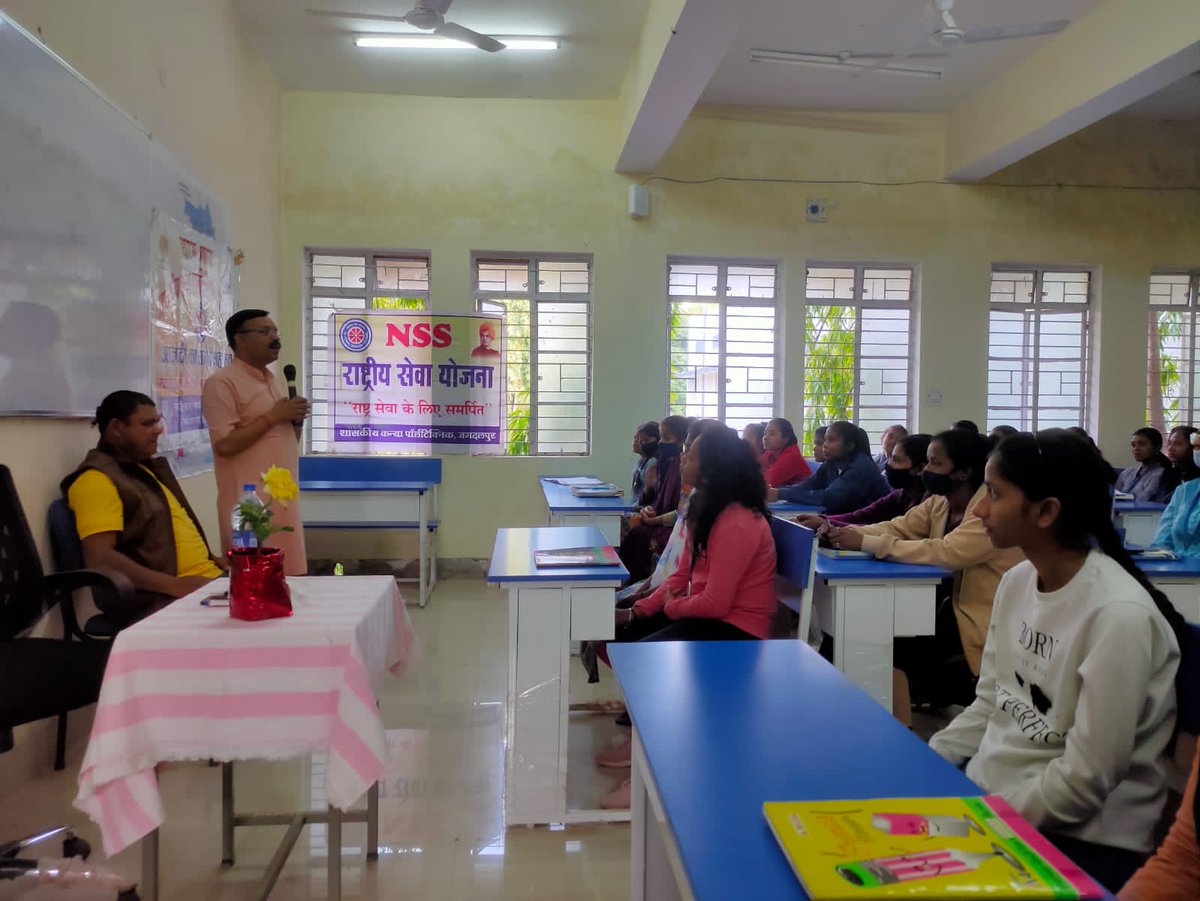NSSUGGPJCG's tweet photo. D.M. Govt Girls Polytechnic Jagdalpur ki  NSS ekai dwara upcoming exam k madhyenazar  "meditation for anxiety releif"  session ka aayojan
Speaker- Dr. Manoj Panigrahi 
#Aazadi ka Amrit Mahotsav https://t.co/fWn6iac3zR