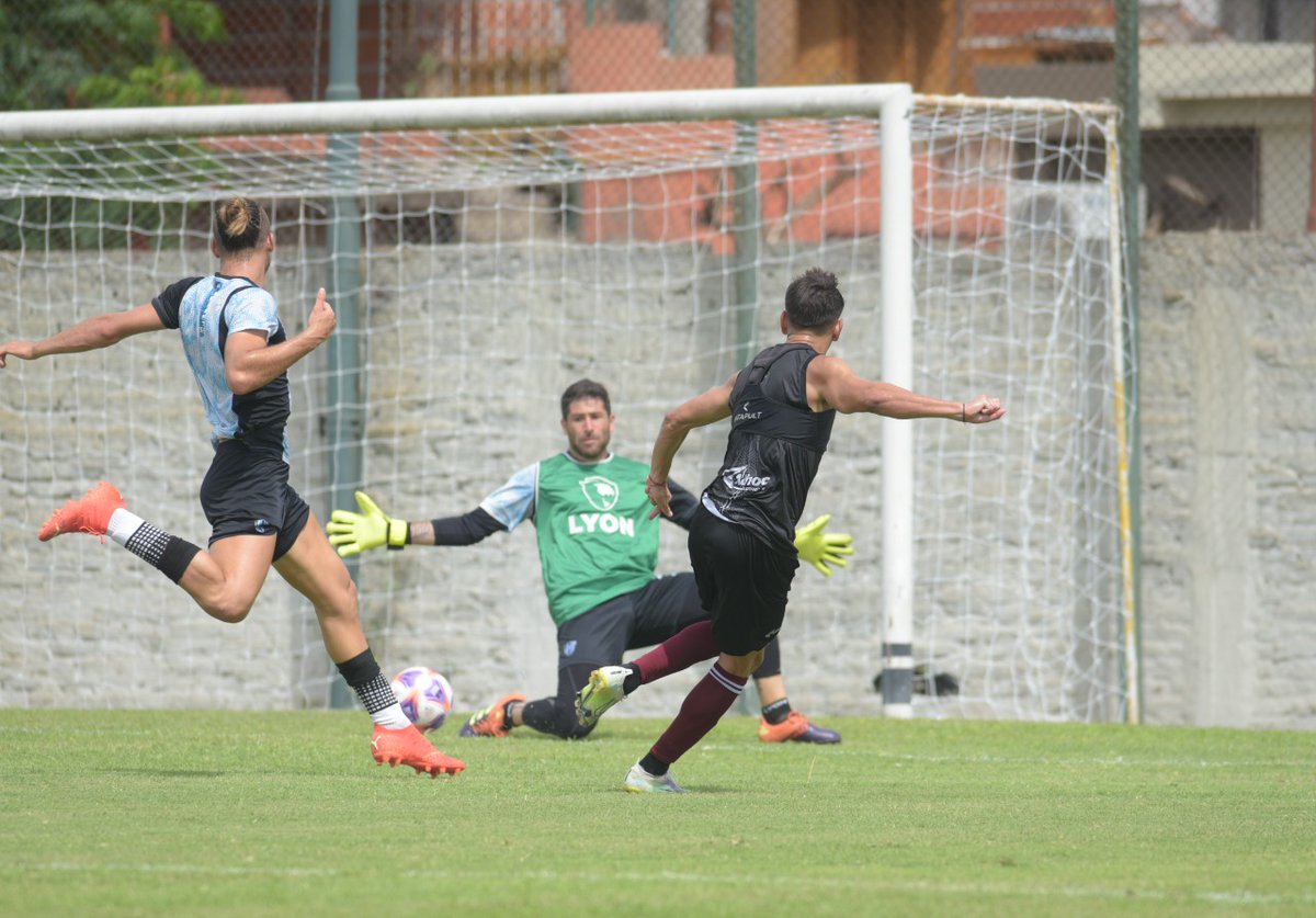 cacc_sde's tweet photo. #Amistoso ⚽️ | Final del partido

📌 El Ferroviario se impuso 1 a 0 en el segundo encuentro frente a Almagro.

⚽️ Federico Jourdan

#SomosCentralSomosSantiago https://t.co/V1WgE3s0oj