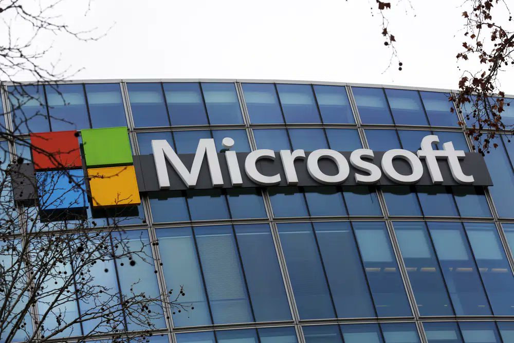 Microsoft supprime 10 000 employés, soit près de 5 % de ses effectifs, en réponse aux « conditions macroéconomiques et à l'évolution des priorités des clients ».
apnews.com/article/micros…