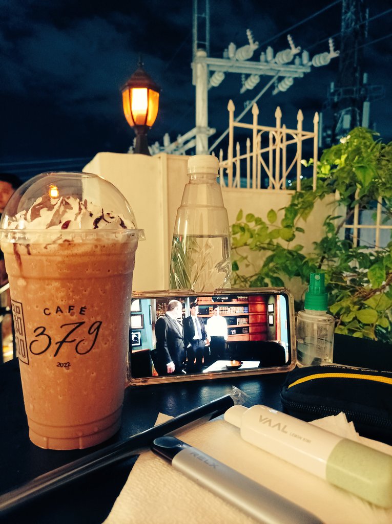 PajPajap's tweet image. Privacy promotes Individuality.
Individuality promotes Maturity.
Maturity promotes Self peace.

Self peace promotes a Coffeerist and Movierist being alone and enjoying it. 

Sharekolangnasautakko. Thanks for reading. Bye.😅🌬️

#javachip