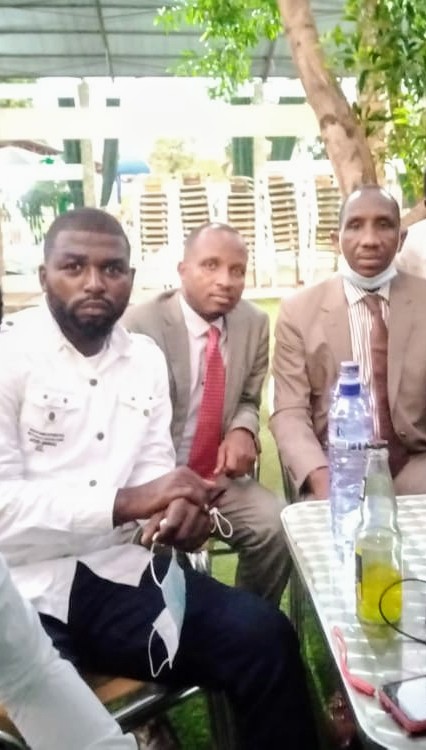 JolItuka's tweet photo. Stop au discours d haine contre Banyanulenge.
Ns demandons à l communauté nationale et internationale à s méfier d cette fosse  rumeur q tentent d nouire à l personne d M MOÏSE NYARUGABO, d rumeur q a comme objet; L BALKANISATION d la RDC.
Ns voulons l paix et l'unité nationale https://t.co/cnDWAejtJ5