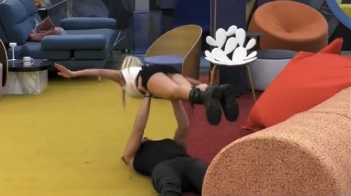 lucaeorianagfv's tweet photo. Meno male che si sono loro a rendere piacevole la diretta 

#oriana #orianistas #onestini #lucaonestini #gfvip #oriele #orilu #orianamarzoli https://t.co/AUR4Zkjmxy