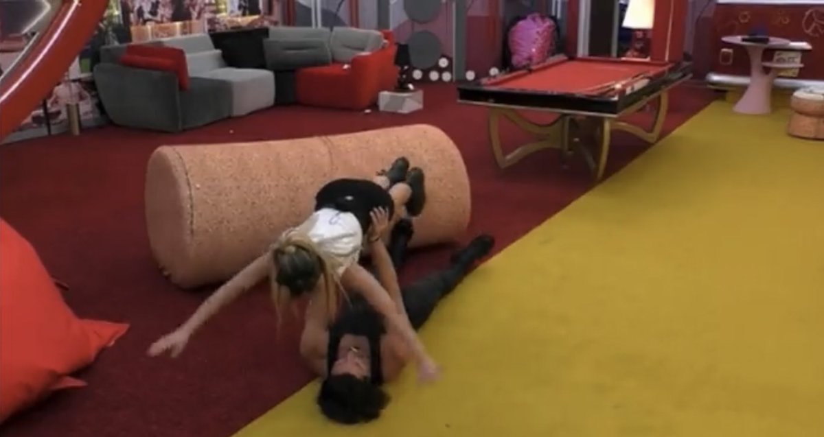 lucaeorianagfv's tweet photo. Meno male che si sono loro a rendere piacevole la diretta 

#oriana #orianistas #onestini #lucaonestini #gfvip #oriele #orilu #orianamarzoli https://t.co/AUR4Zkjmxy