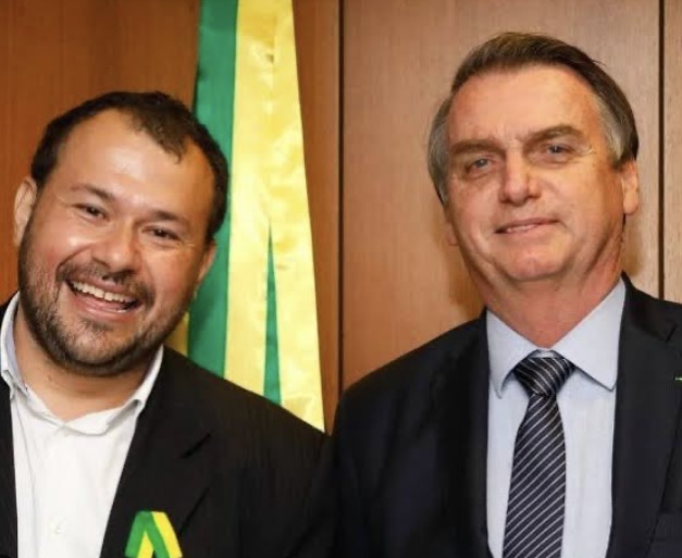 agsportlight's tweet photo. Atenção!
Nova Reportagem: 
Terroristas, financiadores e agitadores: Palácio da Alvorada foi o epicentro da organização de atos golpistas.
O golpe era produzido de dentro do Palácio. Leia:
https://t.co/64fQfhfBrl https://t.co/ZtmTpzrsA9