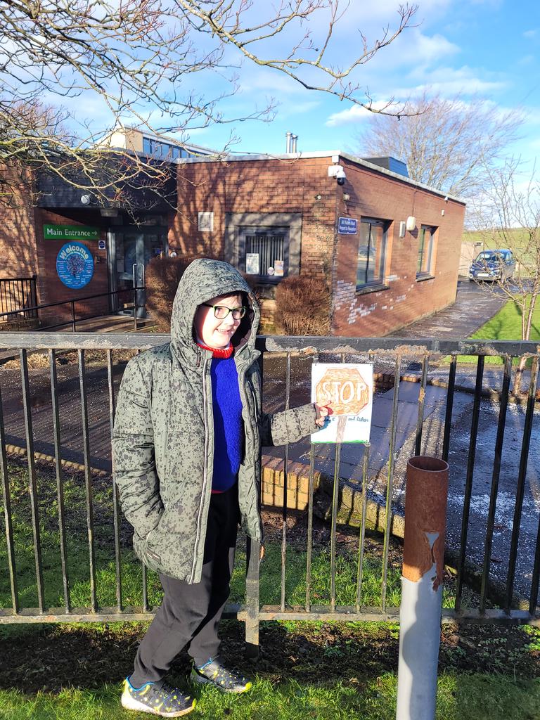 crosshill_ps's tweet photo. #Crosshillclass1 #Crosshillclass2 #JRSO #RoadSafety Our Jrso committee making road safety awareness posters and thank you for safe parking posters from our school gate and community today #thinkchild https://t.co/lJT89TEZ92