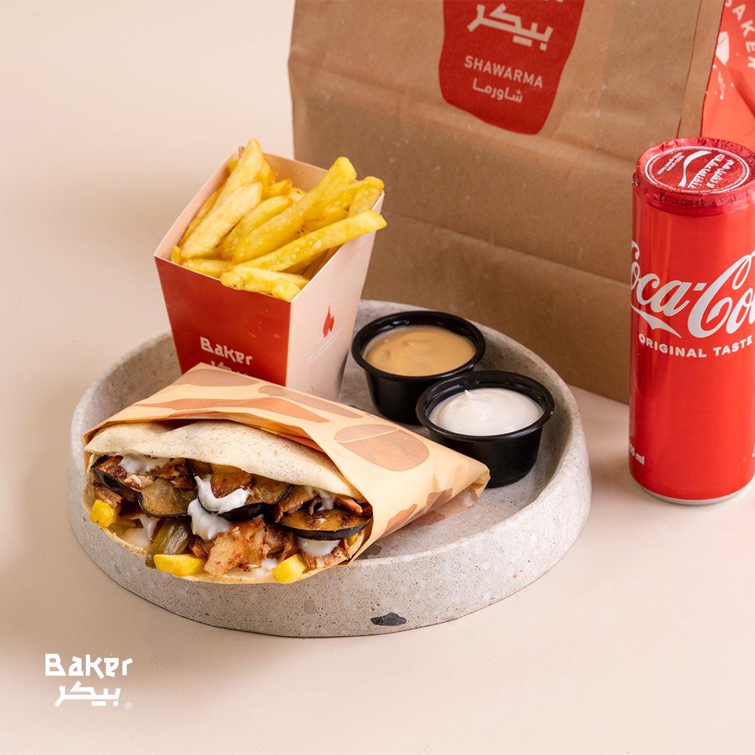 ShawarmaBaker's tweet photo. اللذاذة تكمل في #شاورما_بیكر￼￼￼￼ 😋🤍 https://t.co/358xPjRdgZ