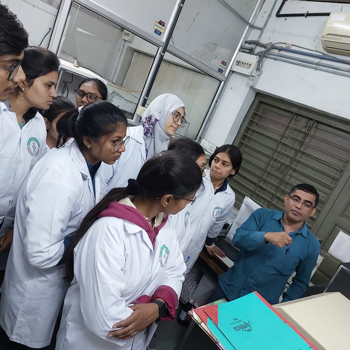 gbrc_gujarat's tweet image. Glimpse of Day-3 activities of Hands-on training program on "Analytical techniques" at @gujvidyapith. Jointly organized by @gbrc_gujarat & @gujvidyapith. Sponsored by @gsbtm.
@vnehra
@ChaitanyaGJoshi
@dstGujarat
@gsbtm
#kaushalya #Training