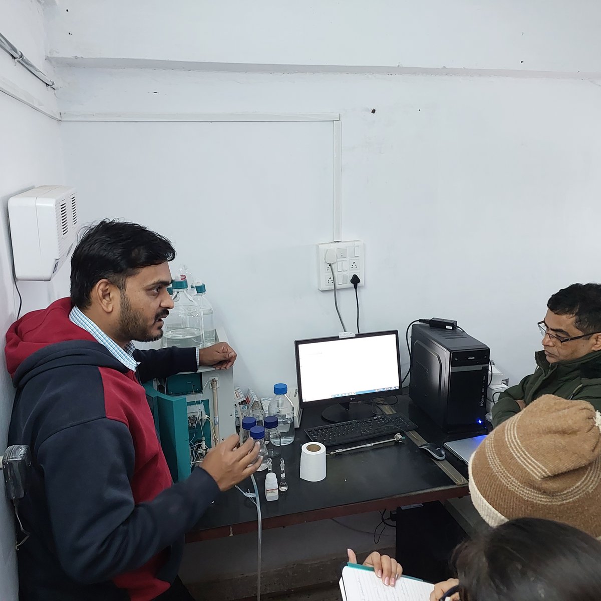 gbrc_gujarat's tweet image. Glimpse of Day-3 activities of Hands-on training program on "Analytical techniques" at @gujvidyapith. Jointly organized by @gbrc_gujarat & @gujvidyapith. Sponsored by @gsbtm.
@vnehra
@ChaitanyaGJoshi
@dstGujarat
@gsbtm
#kaushalya #Training