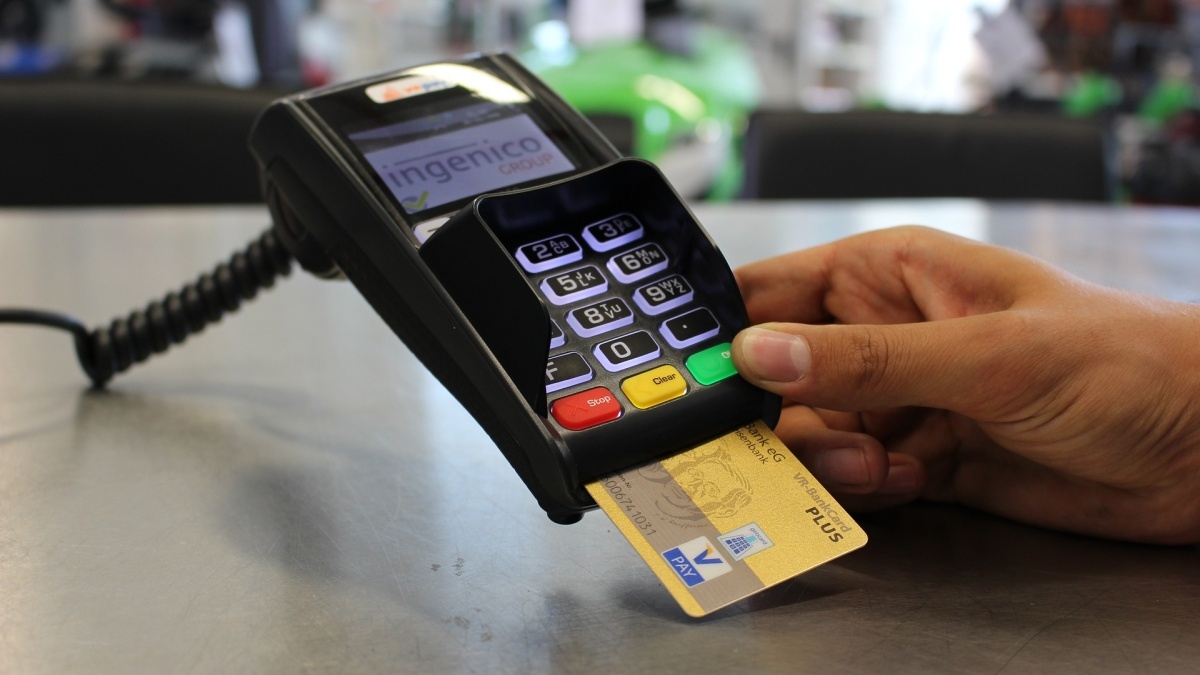 EuroCIS (@eurocis) on Twitter photo „Wie werden Sie in fünf Jahren am häufigsten bezahlen?“ Antworten auf die Frage im Rahmen einer Studie zeigen: Die 💳 #girocard wird Spitzenreiter werden, gefolgt von 💰💶 #Bargeld &📱 #MobilePayment.
➡️ Mehr Details hier: sohub.io/g8cg
#KartenZahlung <a href="/InitiativeDZ/">Initiative Deutsche Zahlungssysteme e.V.</a> „Wie werden Sie in fünf Jahren am häufigsten bezahlen?“ Antworten auf die Frage im Rahmen einer Studie zeigen: Die 💳 #girocard wird Spitzenreiter werden, gefolgt von 💰💶 #Bargeld &📱 #MobilePayment.
➡️ Mehr Details hier: sohub.io/g8cg
#KartenZahlung <a href="/InitiativeDZ/">Initiative Deutsche Zahlungssysteme e.V.</a>