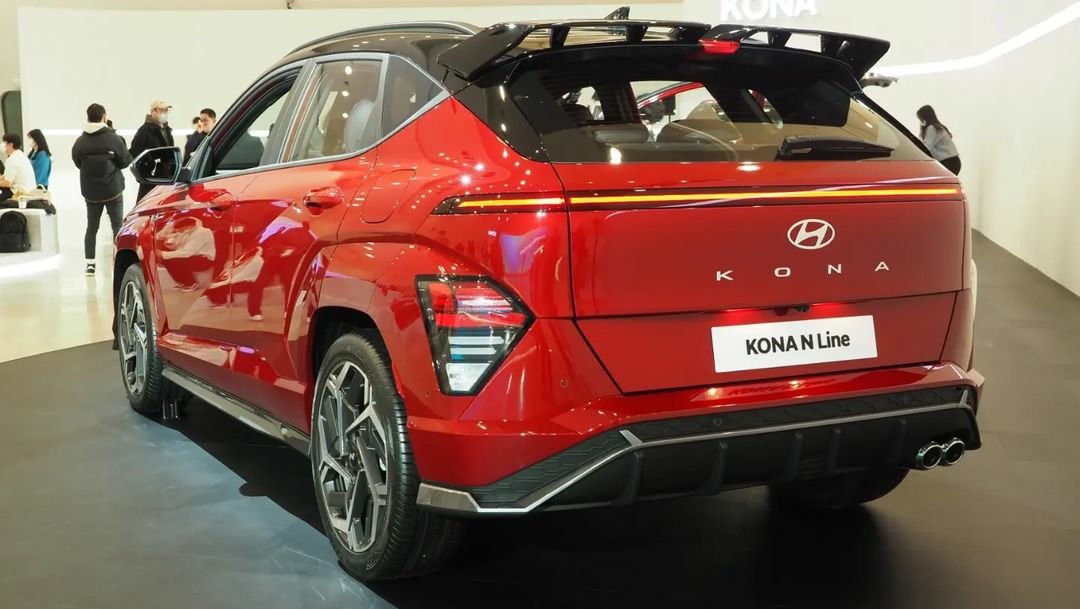 OtsileJK's tweet photo. Meet the new Hyundai Kona N-Line. I'm really warming up to the bold, futuristic design language of the Korean brand.

Thoughts? https://t.co/wJtihZC4YZ
