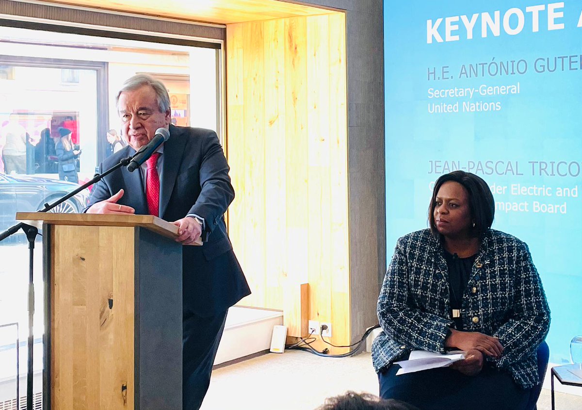 globalcompact's tweet photo. LIVE from #Davos: @UN Secretary-General @antonioguterres calls on private sector leadership to align with the #GlobalGoals, with concrete actions for a #NetZero future. His remarks opened the UN @globalcompact session, ‘Halfway to 2030: Raising the Bar for SDG Leadership’.
#WEF23 https://t.co/nbe9T6icxw