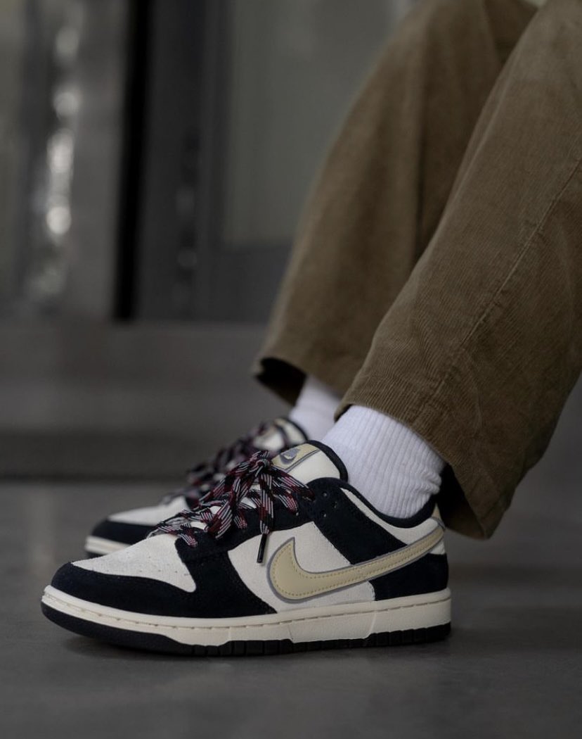 nike dunk black and cream
