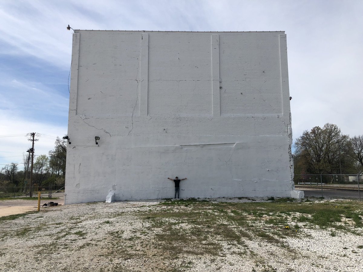richsimmonsart's tweet photo. Incase anyone was curious about the process of this mural… it starts as a blank white wall, add a grid and then sketch it out. Fill it in and add black outlines and it’s done… #streetart #popart #art #artist #graffiti #mural #nftart #ArtistOnTwitter https://t.co/nxeWykOQH8