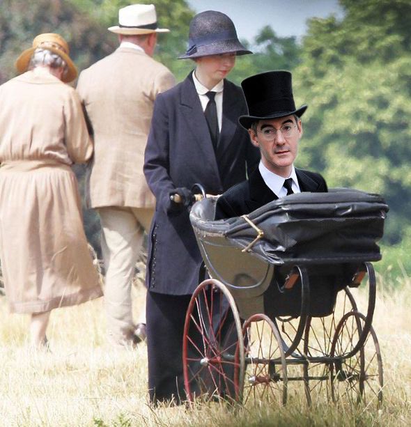 PsychicPanda7's tweet image. By heck 30p. You’re as daft as an brush! Look at yourself and look at your bosses. Do you like being a serf to your Eton elite paymasters? 

#ClassTraitor #ToryScum
#ZToryDictatorship #ToriesDestroyingOurCountry