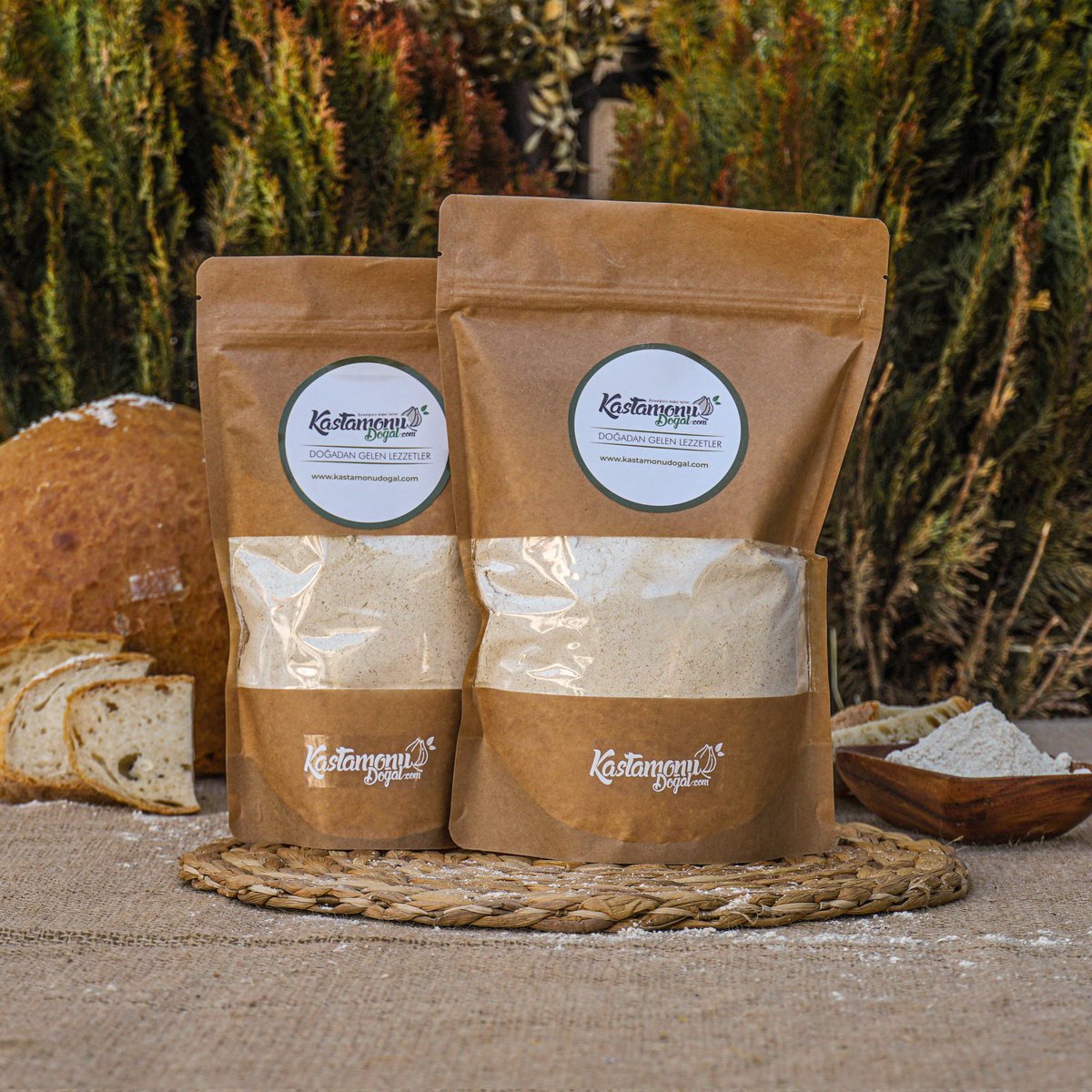 🥖 Siyez Unu

Siyez unu, buğday türlerinin atası olarak bilinen siyez buğdayından üretilen bir un çeşididir. 
Siyez buğdayının geçmişi 10 bin yıl öncesine dayanmaktadır. 

🌐 kastamonudogal.com