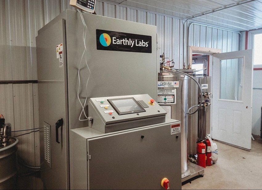 We have completed commissioning on a new carbon capture machine! The CiCi, from Earthly Labs, is the first of its kind for a craft brewery in Ontario.

#mackinnonbrothers #envirobrewing 
#sustainablebrewing 
#ontariofarmers #carboninitiatives #carboncapture