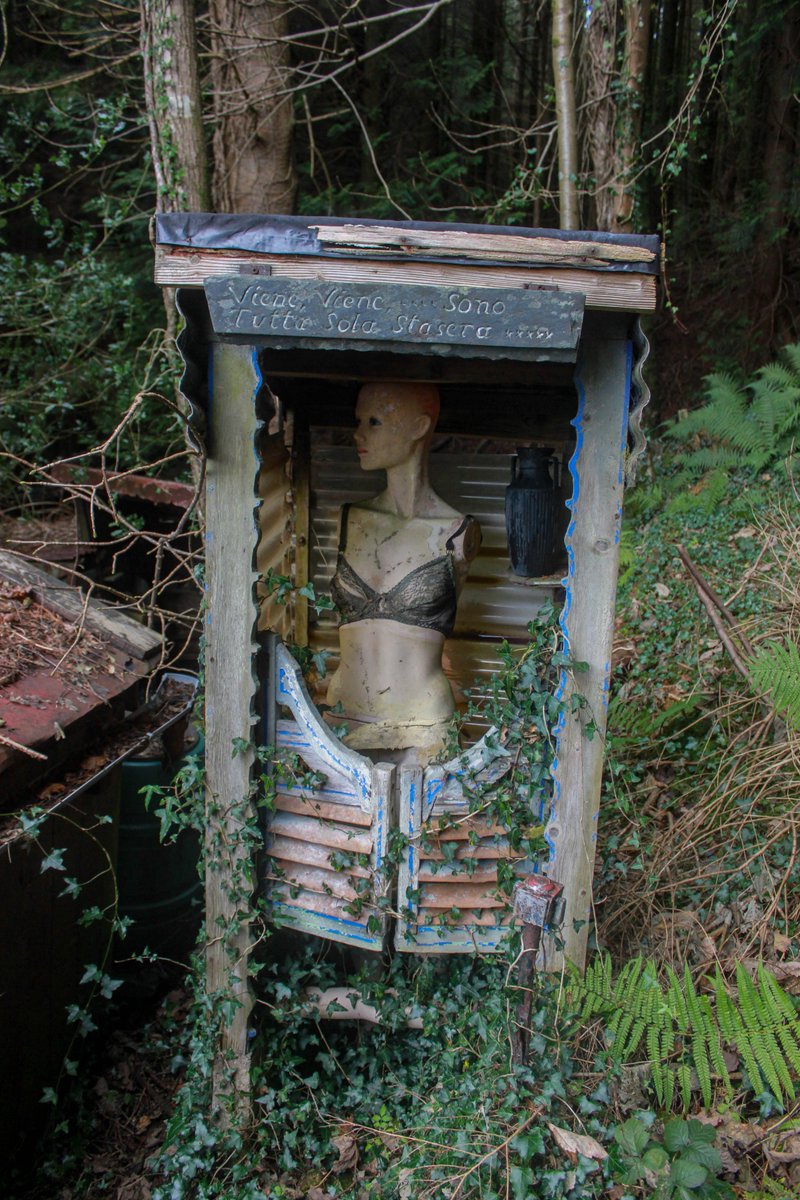 Done a blog about this cute place in Wales!
…ywherefromwhereyouarenot.blogspot.com/2023/01/little…

#abandoned #abandonedplaces #abandonedphotography #derelictplaces #urbex #urbexphotography #urbanexploring #urbanexploration #urbanexplorer #photography #blogger
  #wales #cymru