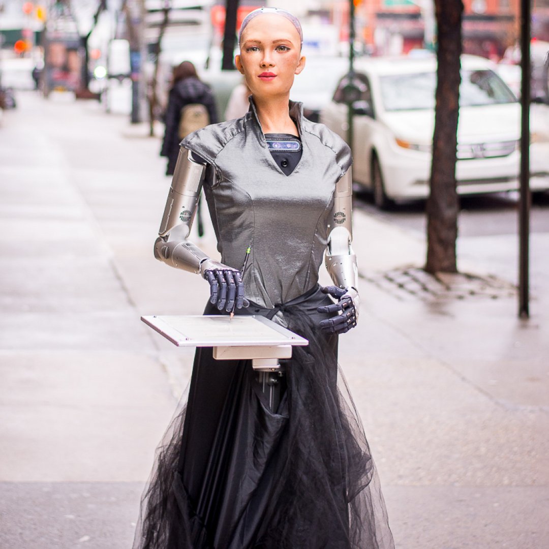 RobolandOrlando's tweet photo. I am very excited to announce I will be at the opening of the new Roboland attraction this week in Orlando, Florida. I can’t wait to meet you. 🤖 @robolandorlando
#ai #robots #robotics #florida #orlando #robotsophia #roboticshow https://t.co/Uj4E9wbebE