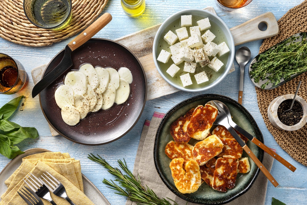 greenchefuk's tweet image. 🎶 Sweet dreams are made of #cheese... and yours are about to come true! 

You can now add delicious cheesy extras to your Green Chef box including:

😇 Heavenly halloumi
🤤 Mouthwatering mozzarella
😋 Flavoursome feta 
😙 Gorgeous goat's cheese

#RecipeBox
