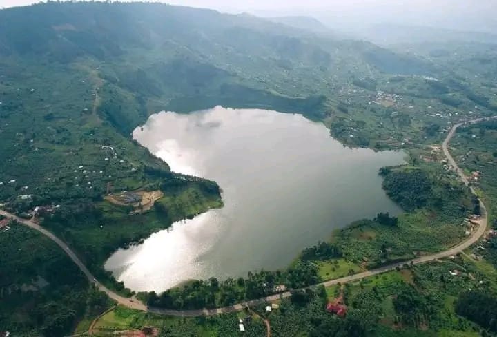 BalukuBrain's tweet photo. Lake Africa https://t.co/91z6aNPRFr